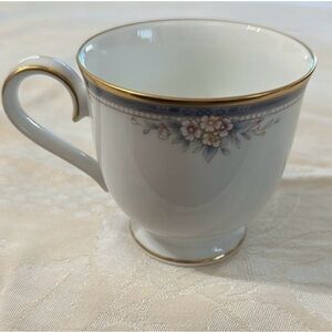 Noritake Floral Mug with Gold Accent